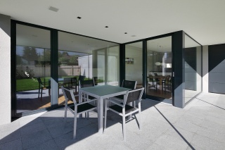 Überdachter Sitzplatz Überdachter Sitzplatz